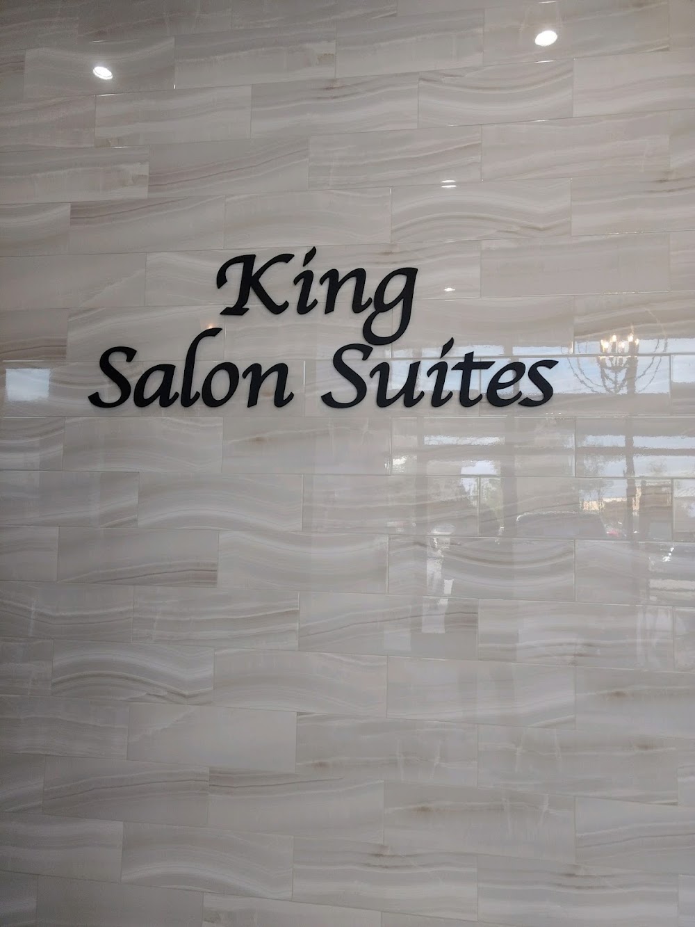 King Salon Suites