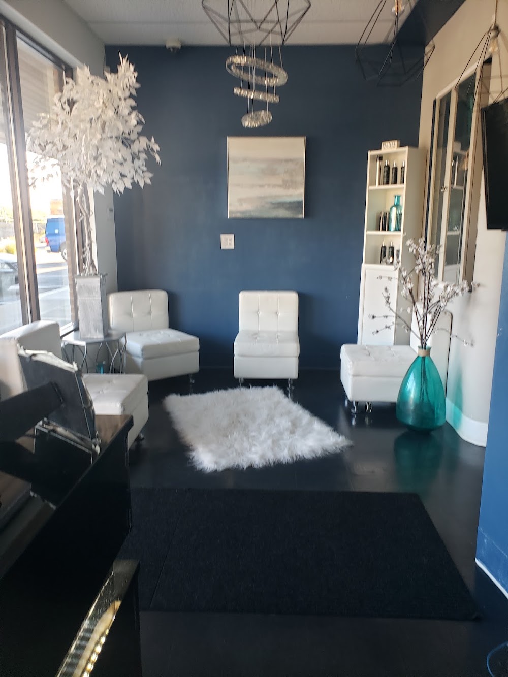 OmniBeauti Salon Suites