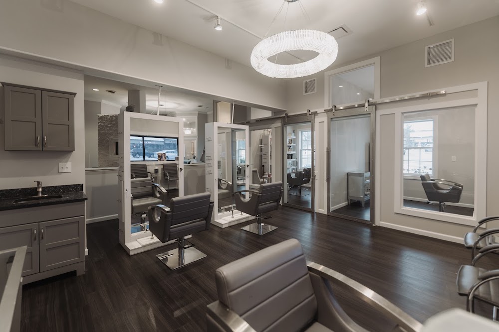 Enzo G Salon Suites