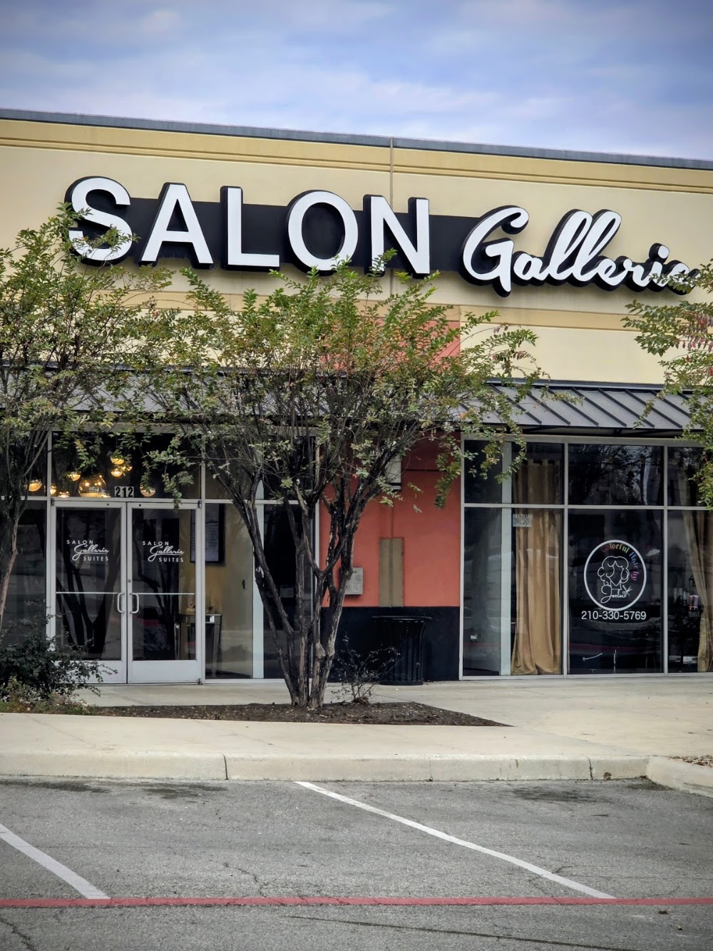 Salon Gallerie Suites