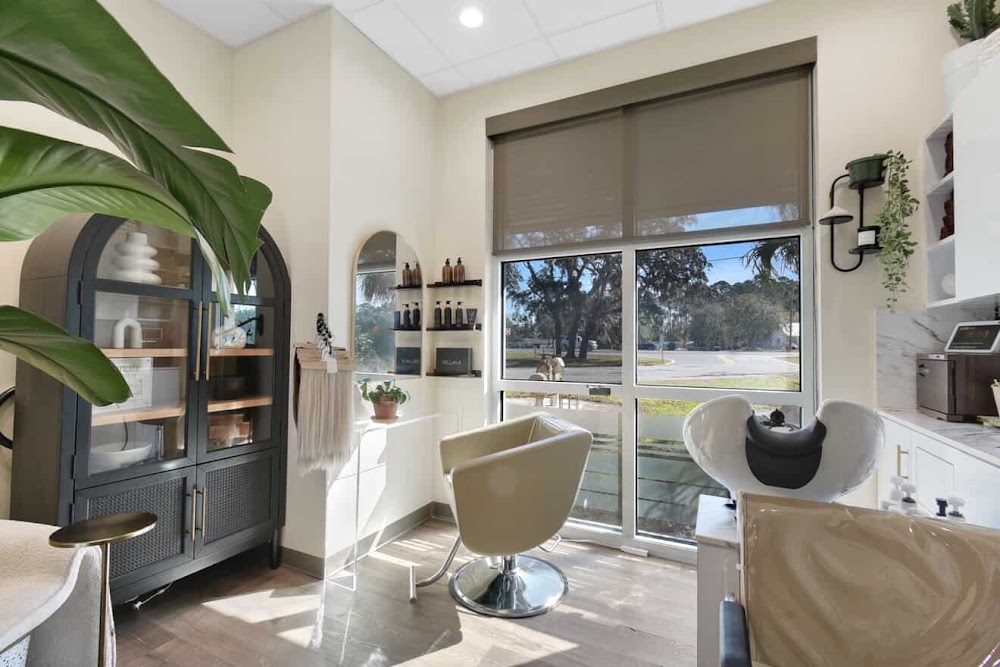 Total Salon Studios