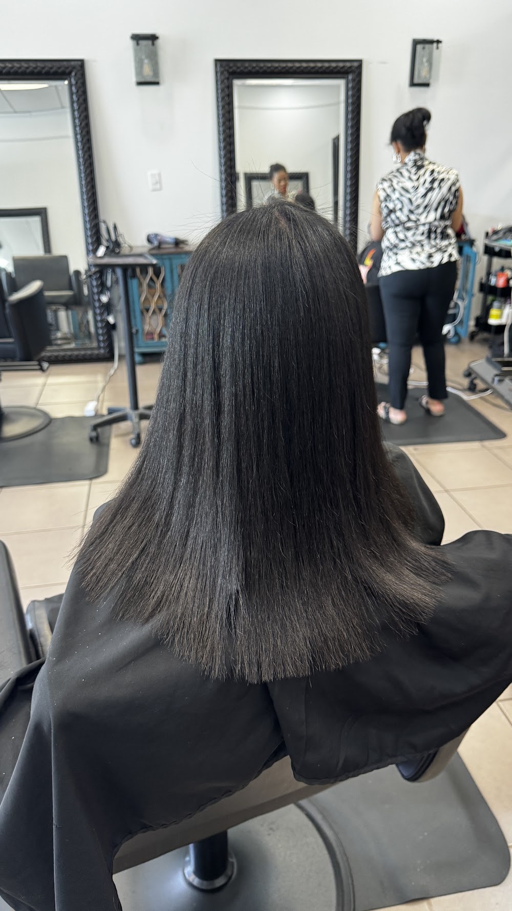 Ladi Jai Salon Suites