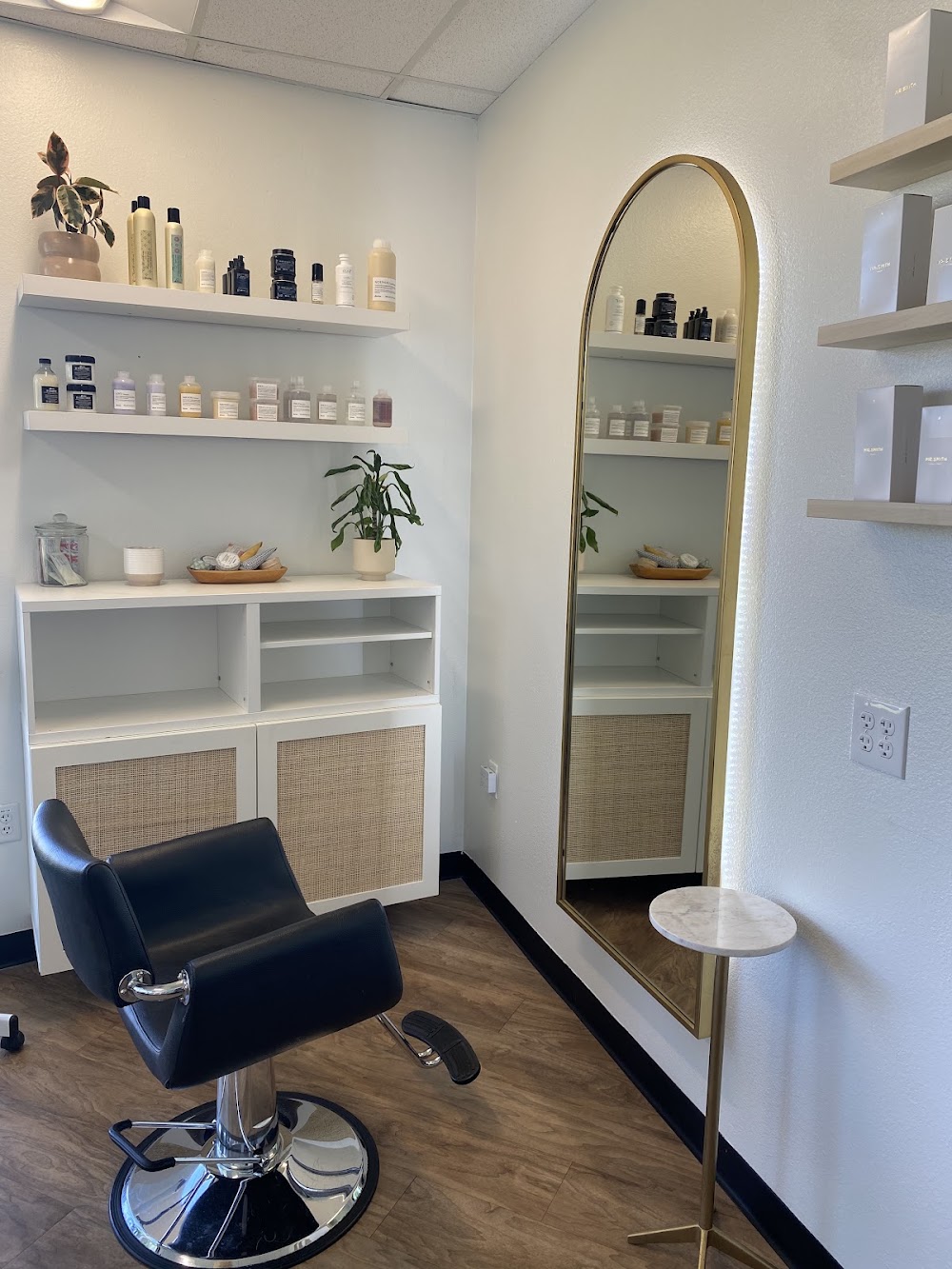Bello Salon Suites