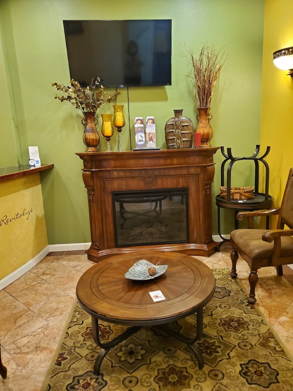 Jeunesse Salon & Spa Suites