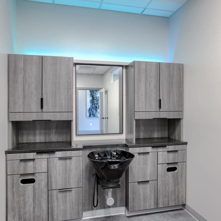Isla Salon Suites