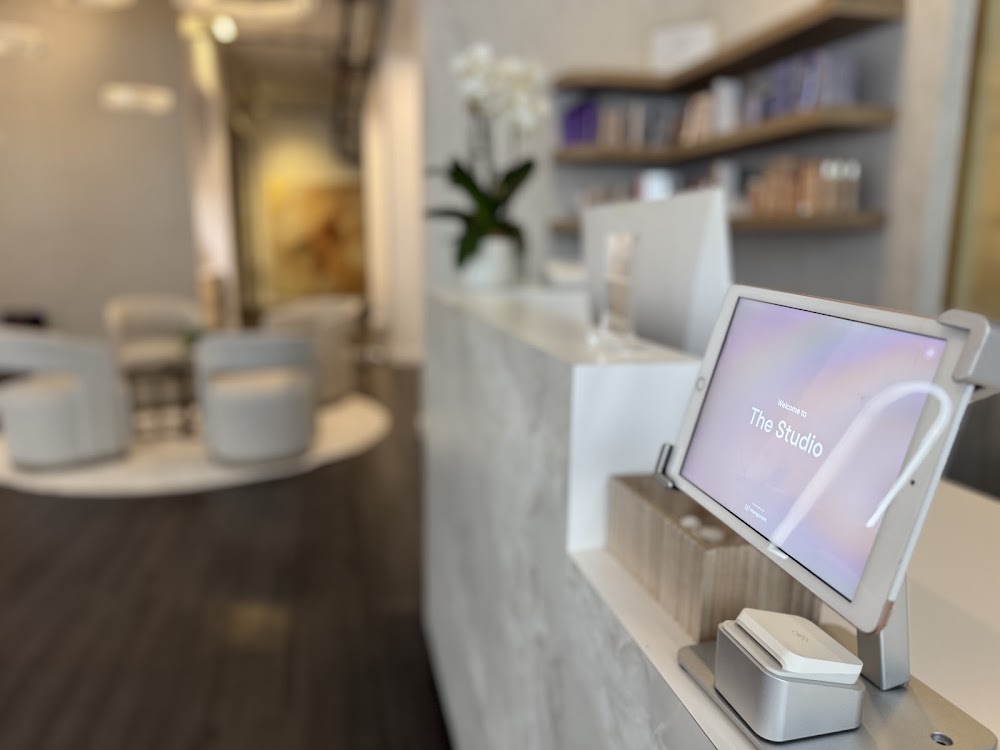 Salon Studios