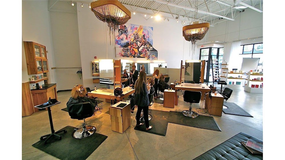 Haus Salon