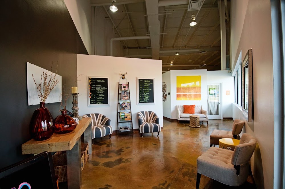 Studios West Salon Suites