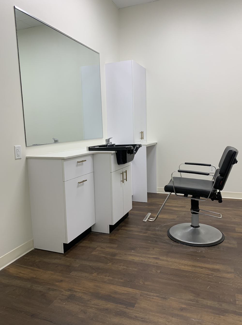 Salon Suites Innovation