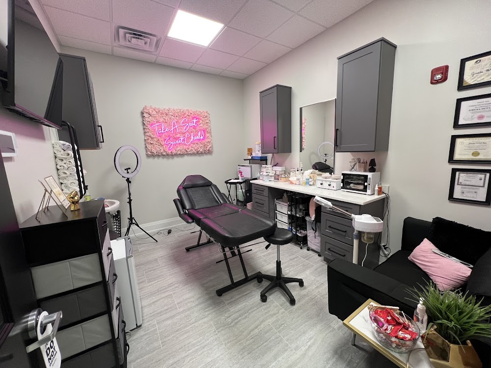 Bélla Salon Suites