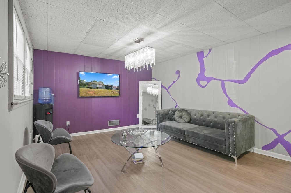 Uluxr Salon Suites