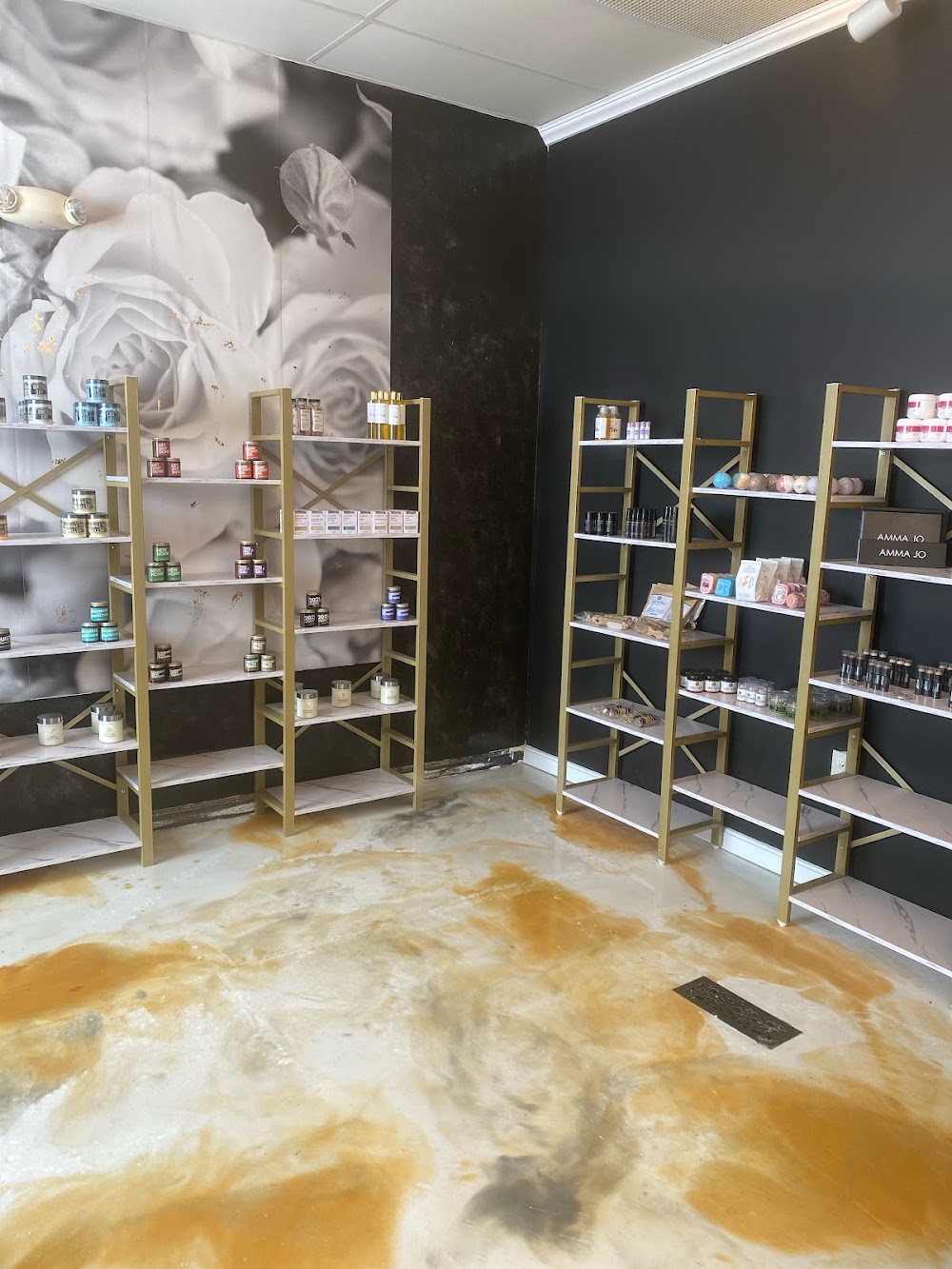 DJ Beauty Boutique & Salon Suites