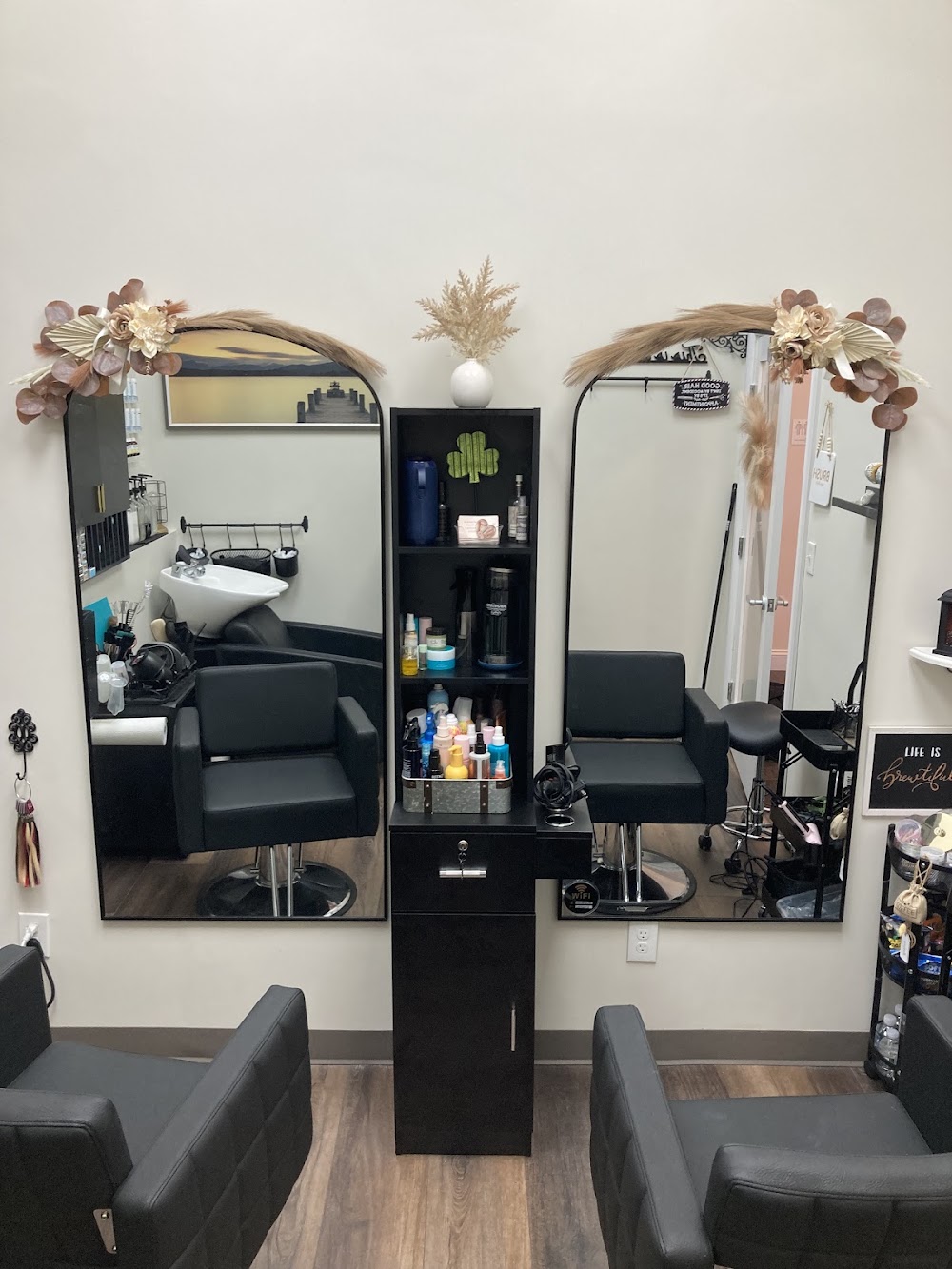 Luxe Salon Suites
