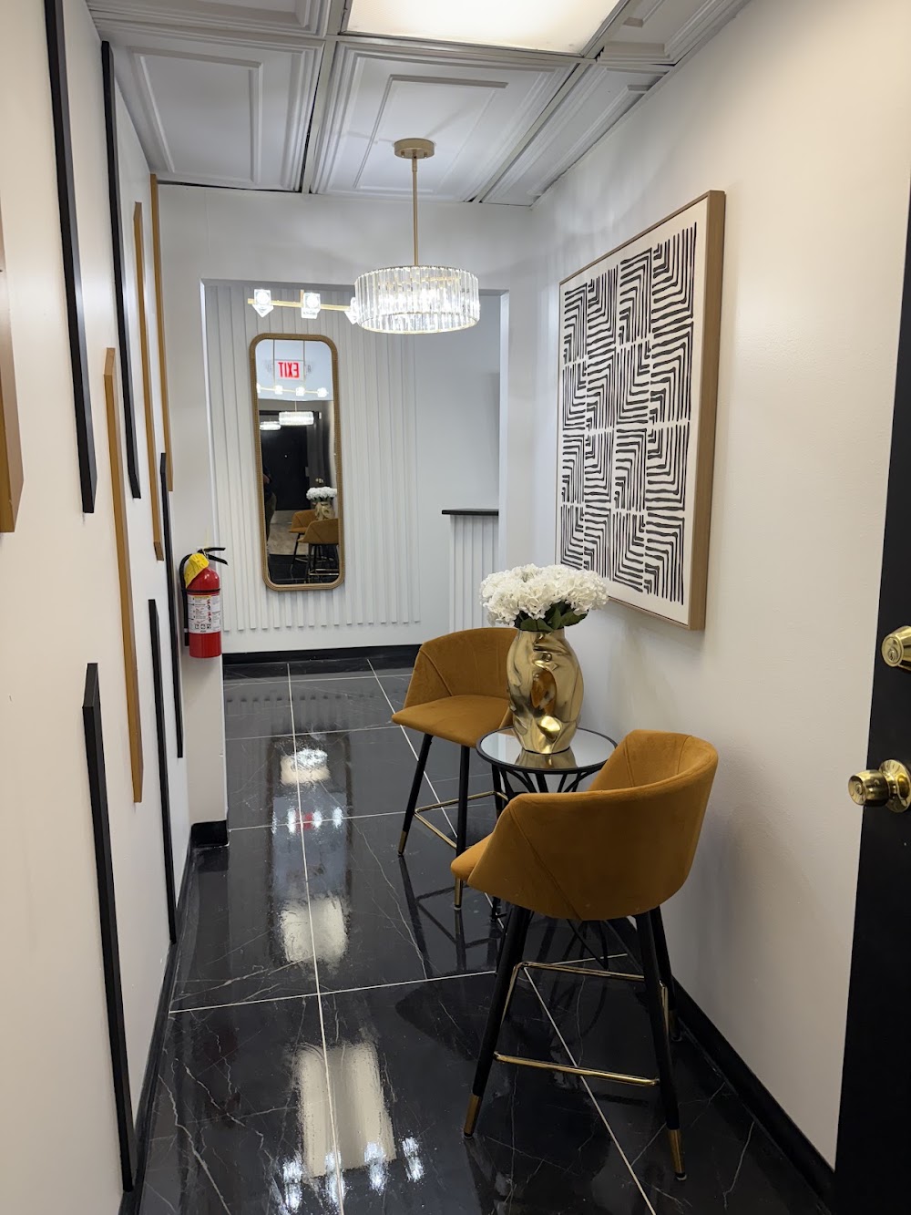 Bombshell Salon Suites