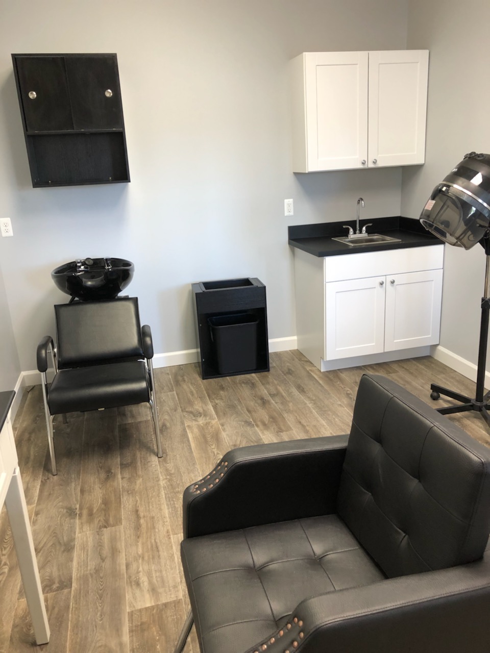 Regal Salon Suites