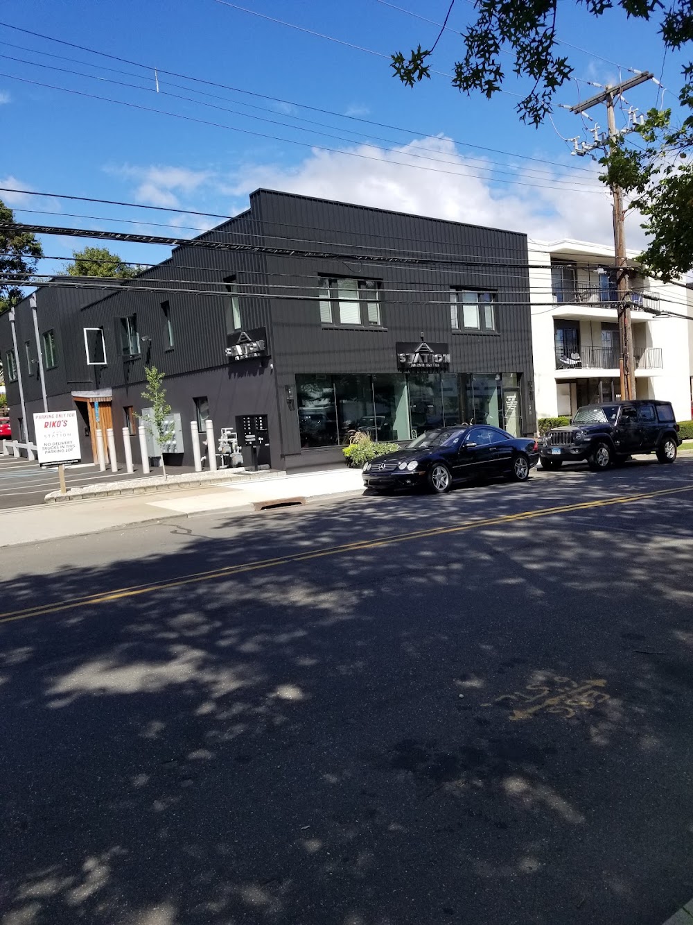Station Salon Suites