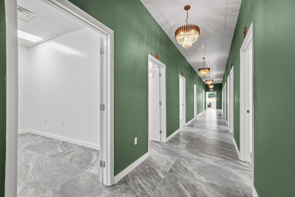 Salon Suites