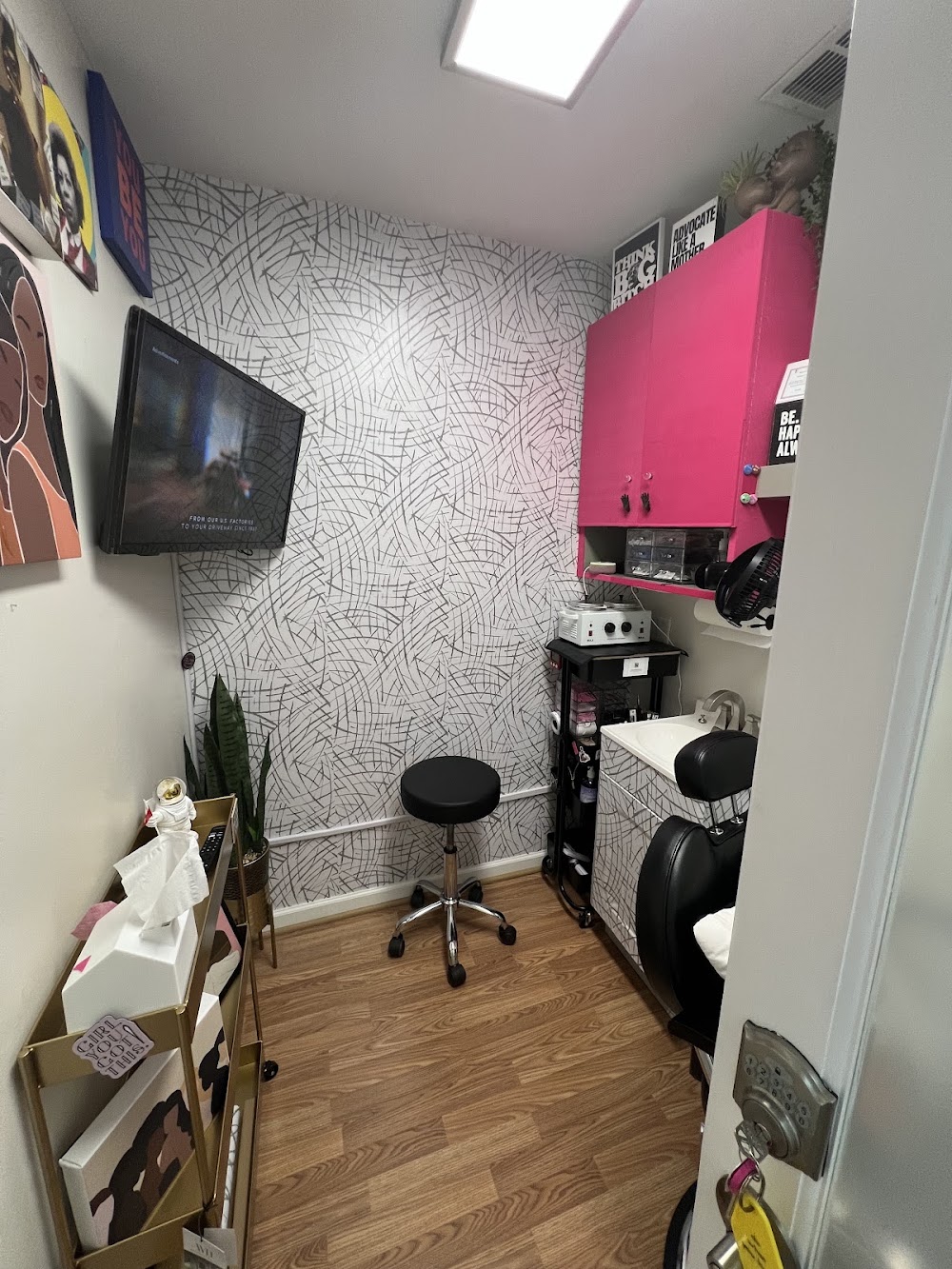 Shear Luxury Salon Suites