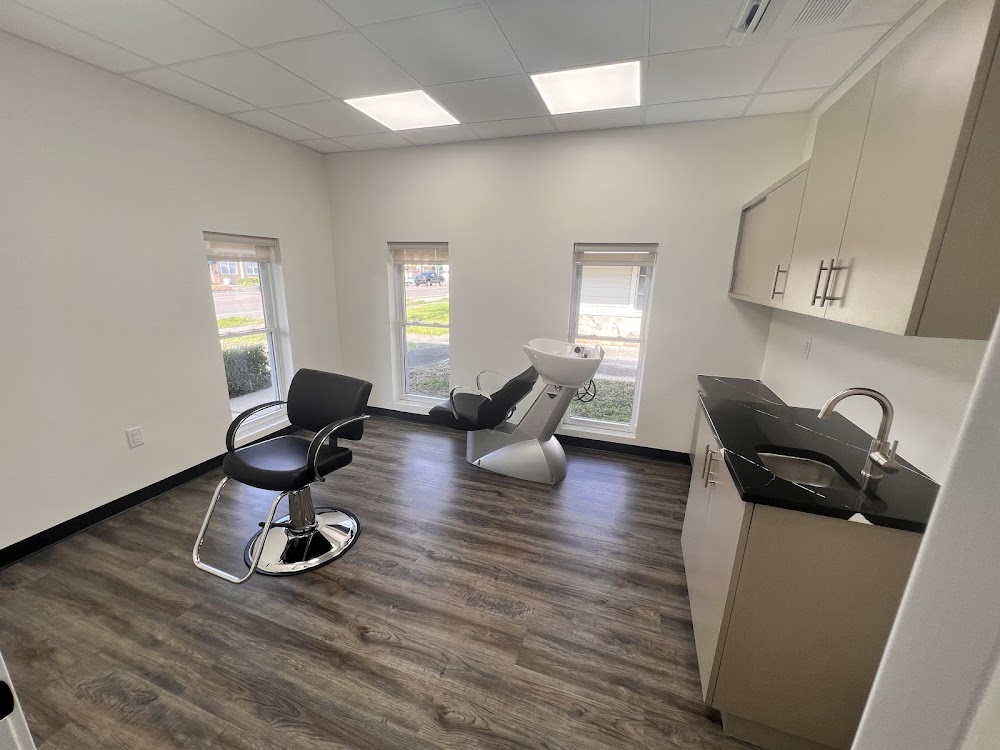 Kyma Salon Suites