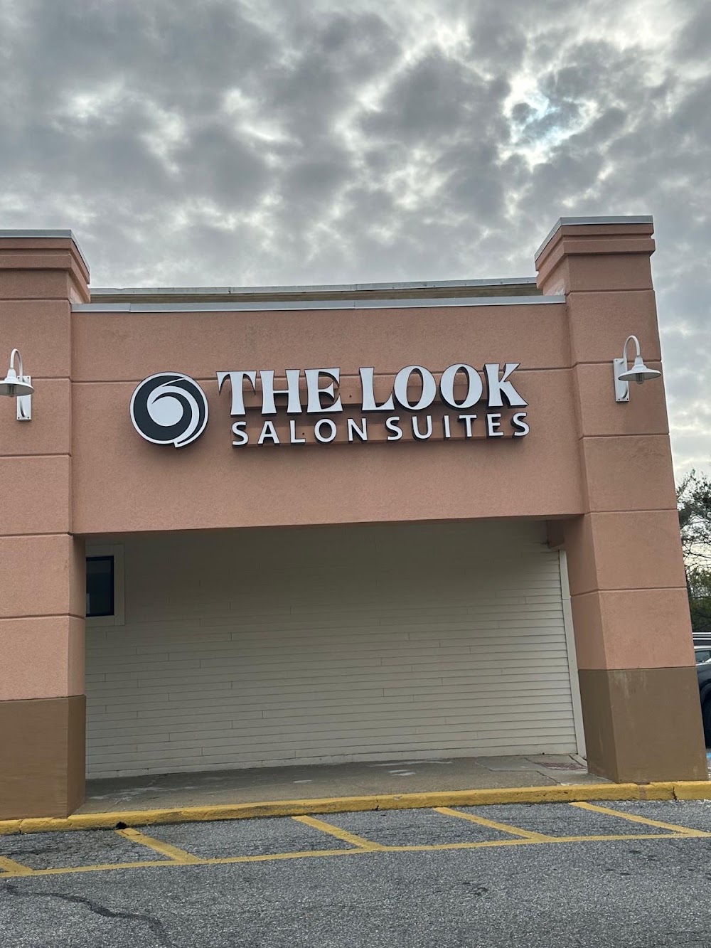 Simply Salon Suites