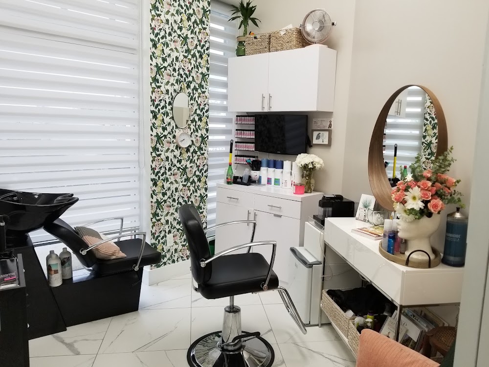 Luna Salon Suites