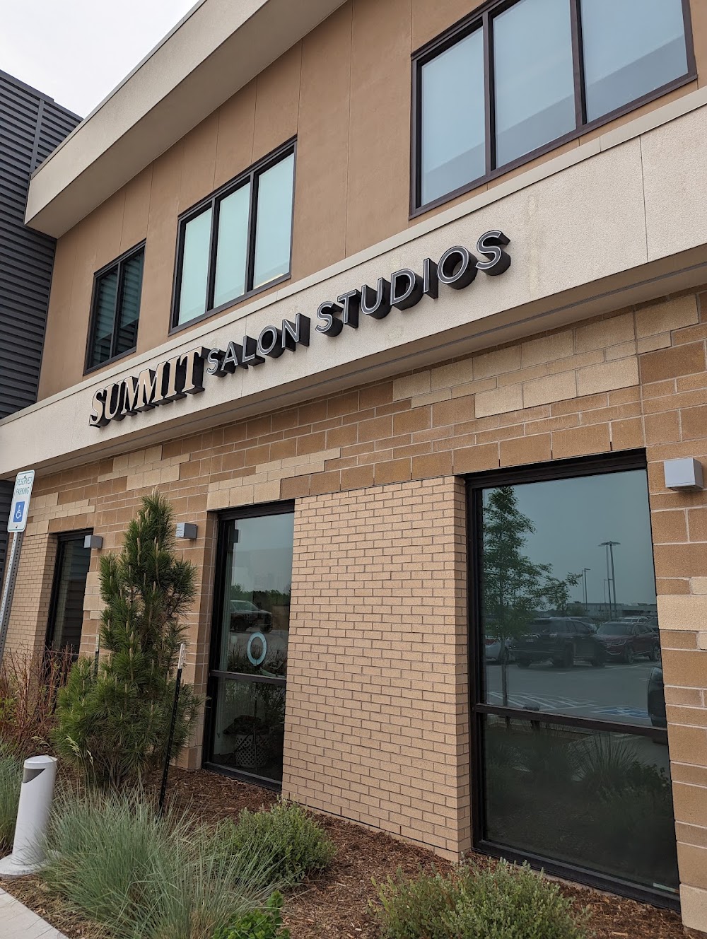 Summit Salon Studios