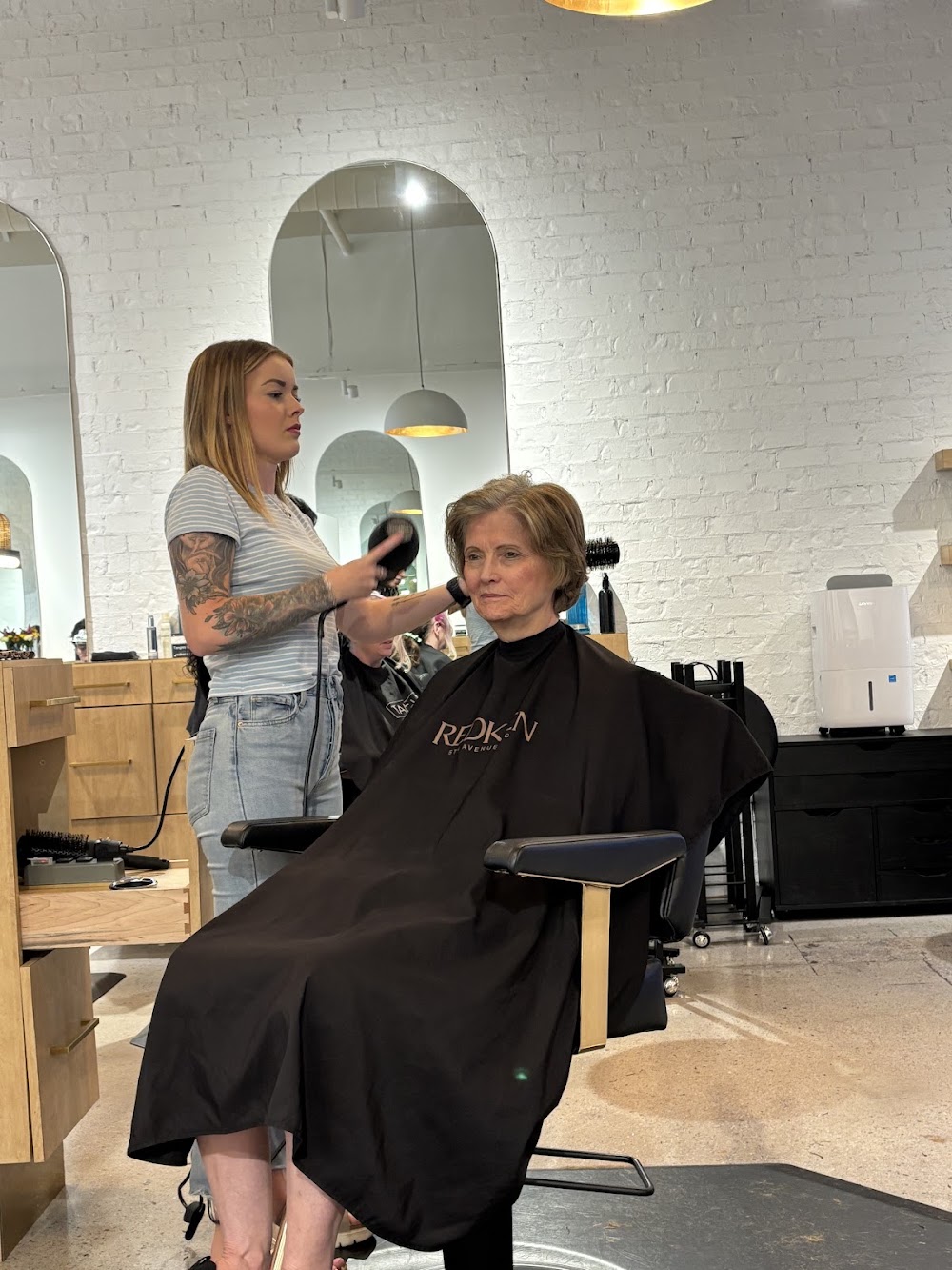 Tangles Salon