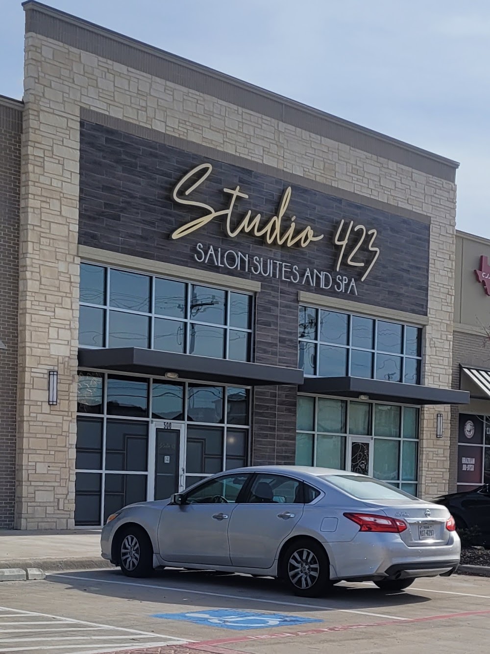 Studio 423 Salon Suites