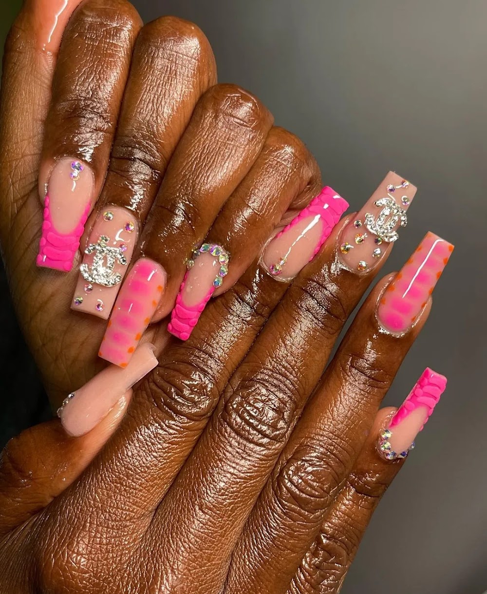 Status Salon Suites